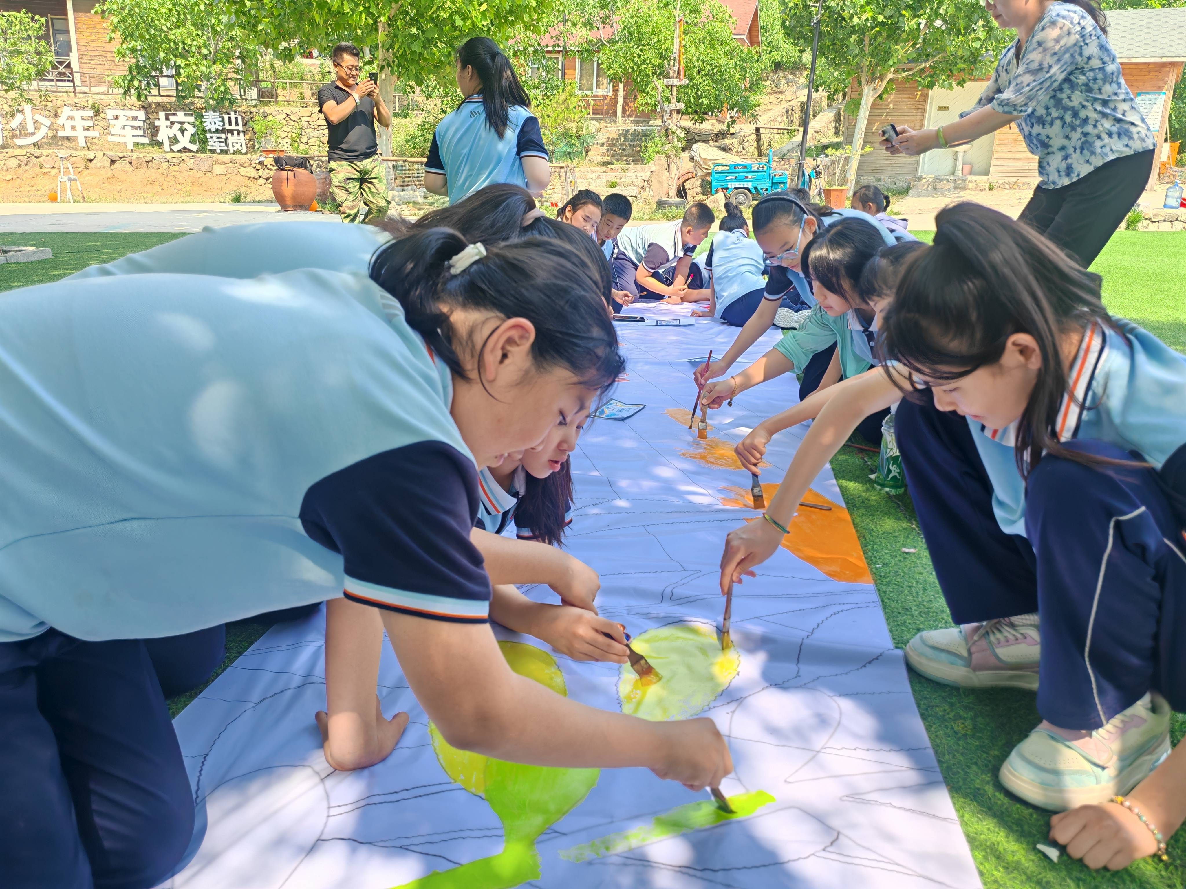 选手合作互助，共同谋求梦想