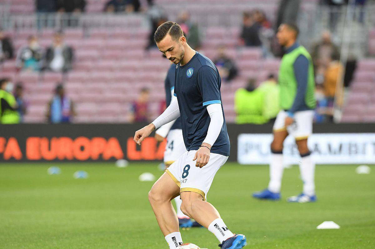 关于帕尔马中卫表现抢眼，助球队逆转战胜对手的信息