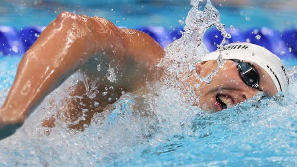 包含荷兰游泳健将再获金牌，实力无敌的词条