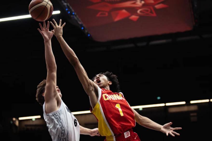 极具潜力的新星球员在关键比赛中发挥突出表现的简单介绍