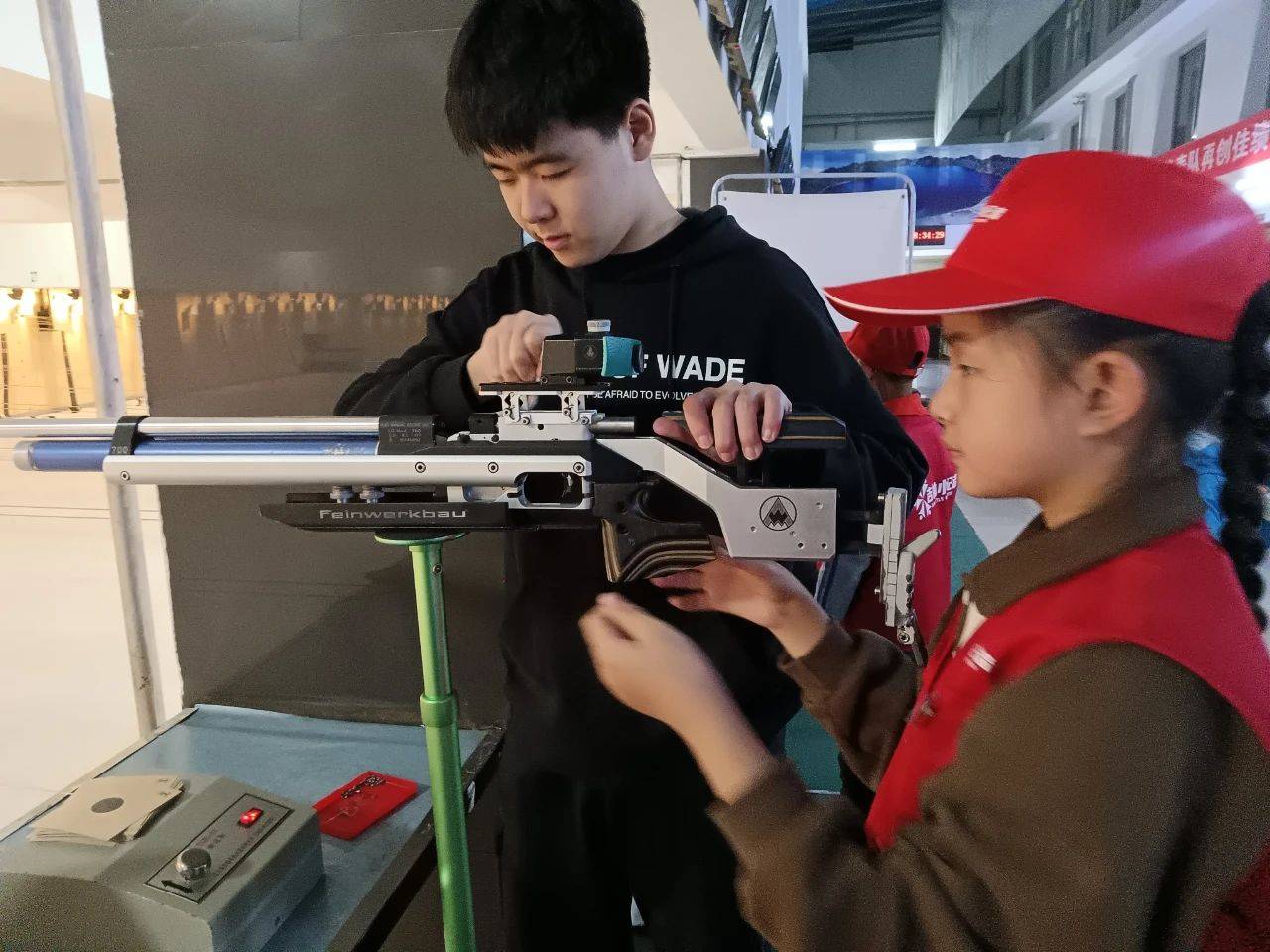 英国射箭选手取得好成绩赢得掌声的简单介绍