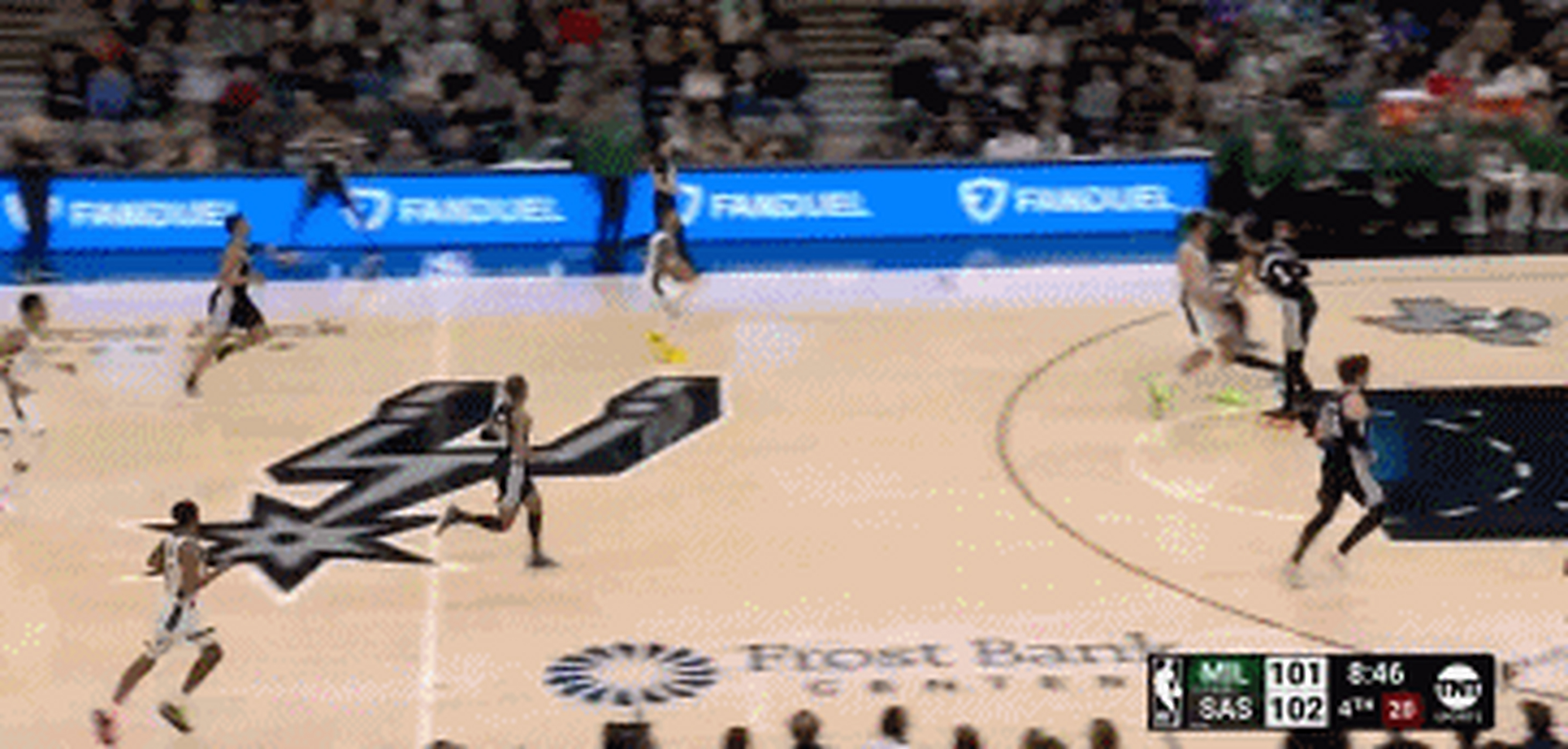 雄鹿战胜马刺,米德尔顿独揽得分王 雄鹿战胜马刺,米德尔顿独揽得分王