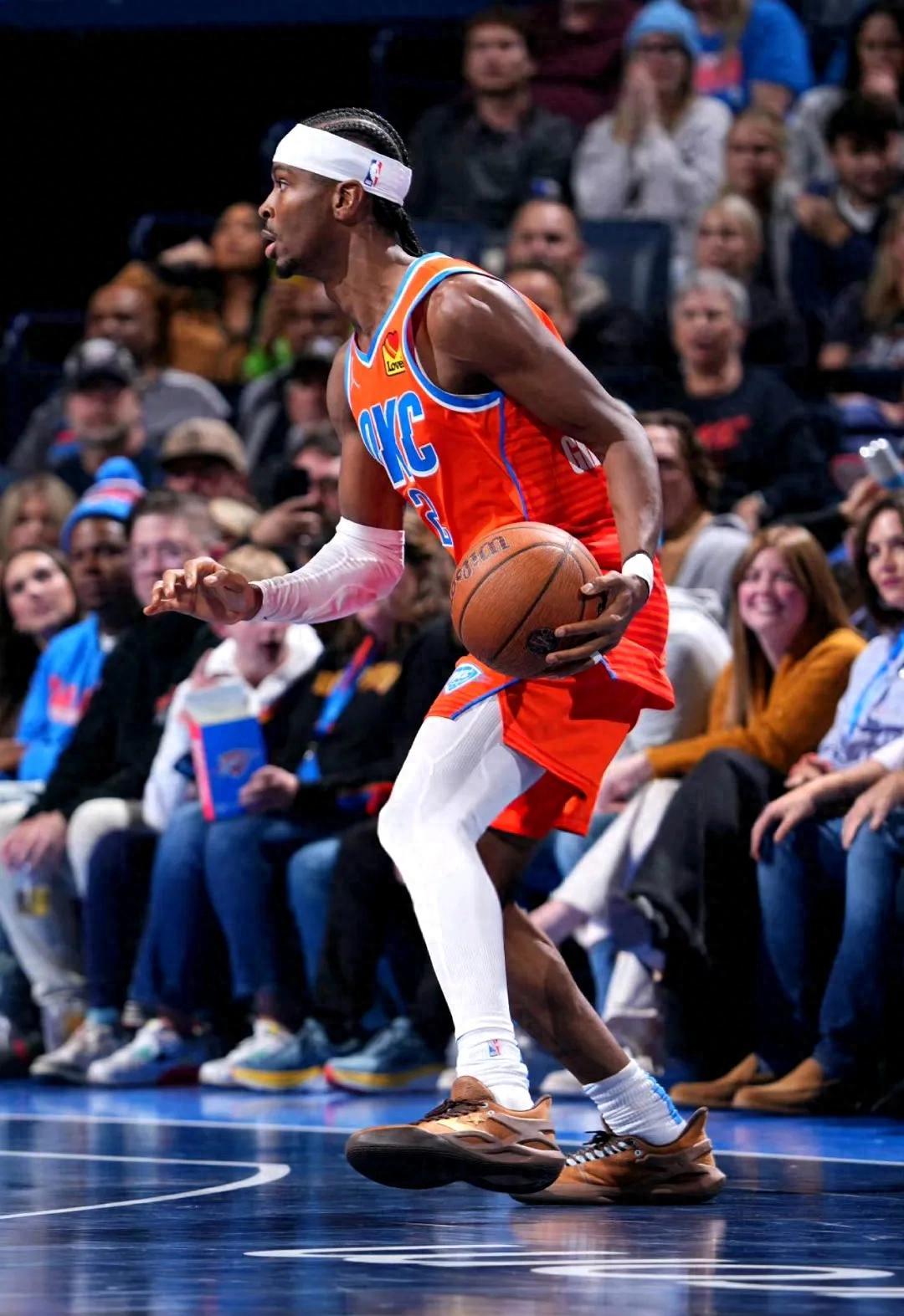 快船险胜独行侠，实力暴露不足