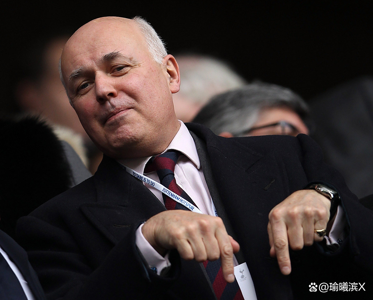 马刺主帅突然宣布离职，球队陷入危机