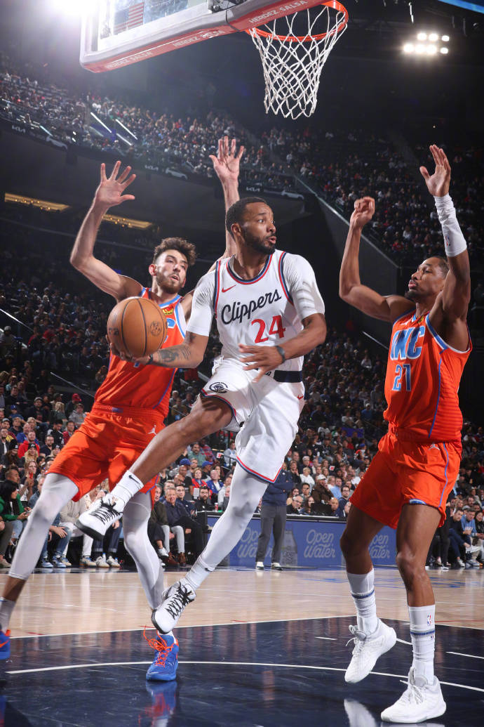 快船胜雷霆，主场再度取胜